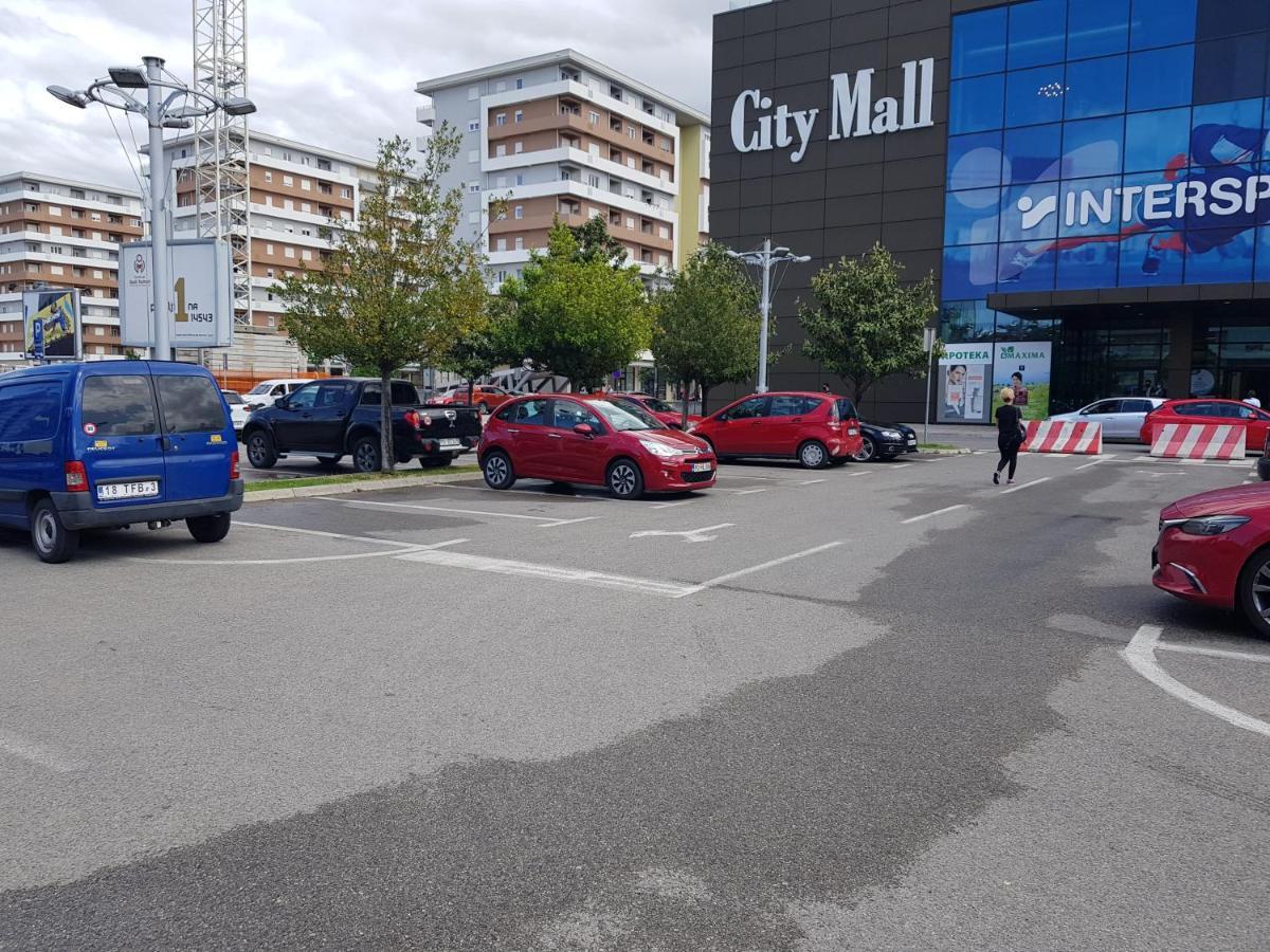Apartman Vivo City Central ポドゴリツァ エクステリア 写真